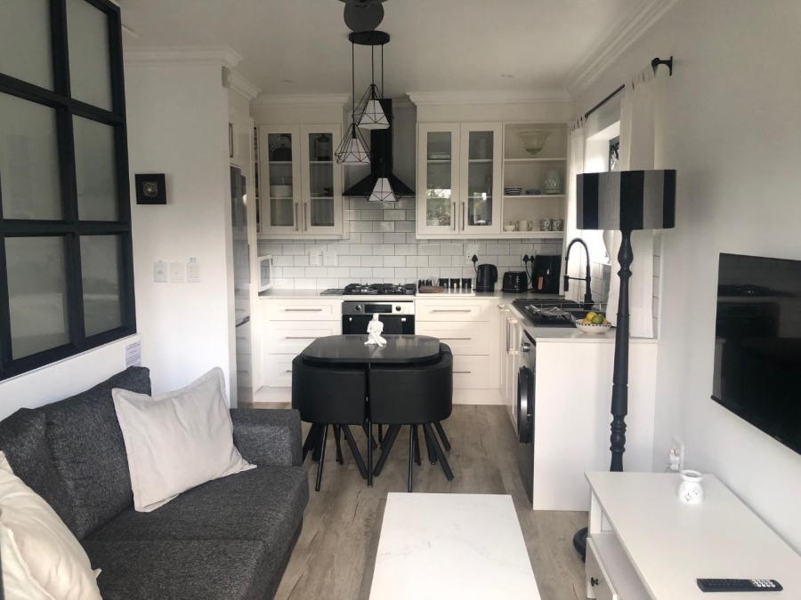 To Let 1 Bedroom Property for Rent in Northcliff Western Cape